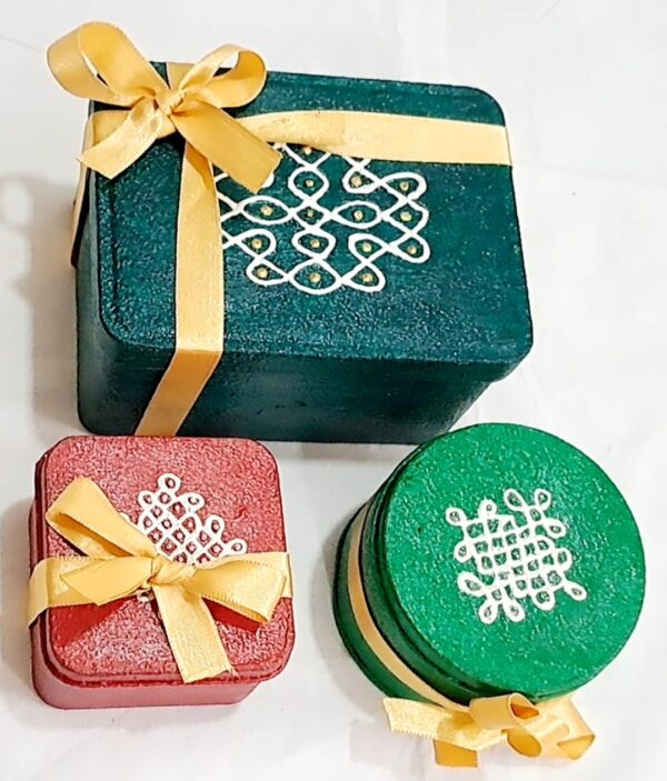 Kolam Tin Box IMG02
